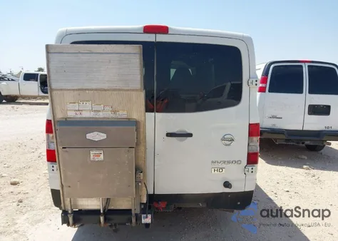 2016 Nissan Nv Cargo Nv2500 Hd Sv V6 z USA, uszkodzony, nr VIN 1N6BF0KY1GN808717